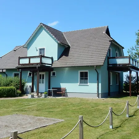 Haus Am Breezter Bodden 1og * Vieregge