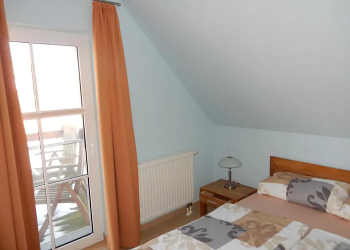 Haus Am Breezter Bodden 1og Apartment *